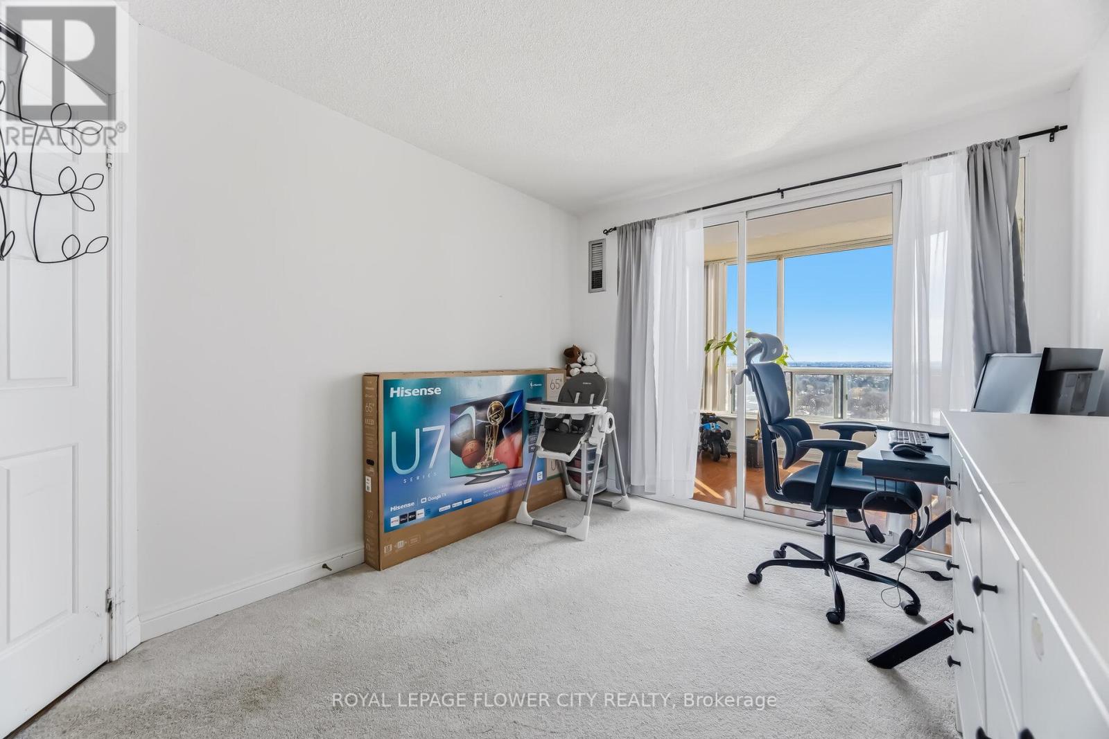 #2103 22 HANOVER ROAD - 27