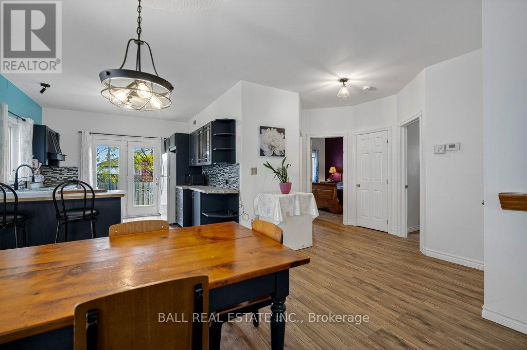 116 ADELAIDE STREET S - 12