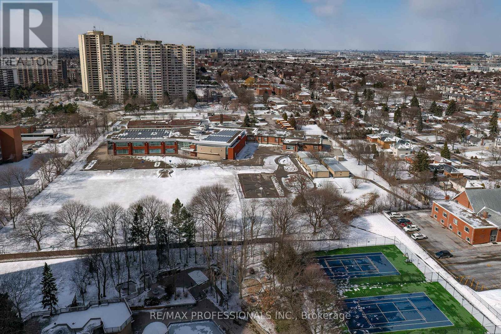 #2302 2010 ISLINGTON AVENUE - 27