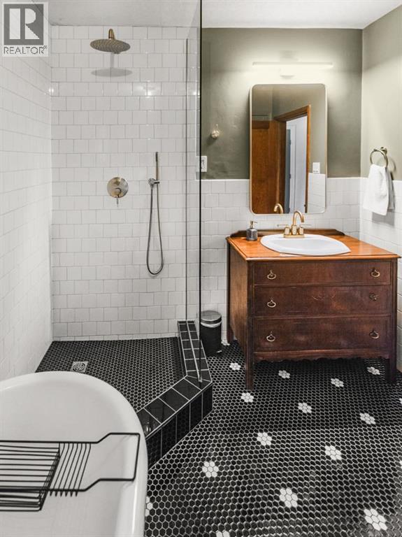 Single Family House Bungalow for Sale in   Avenue NE Tuxedo Park Calgary 