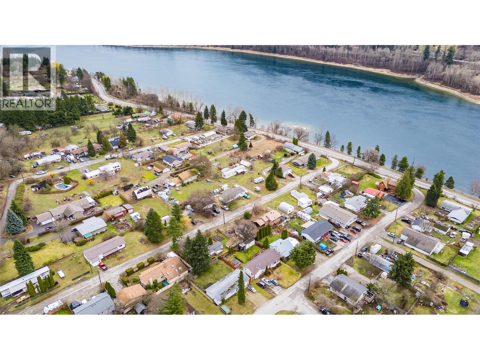 1057 Quance Street, Castlegar