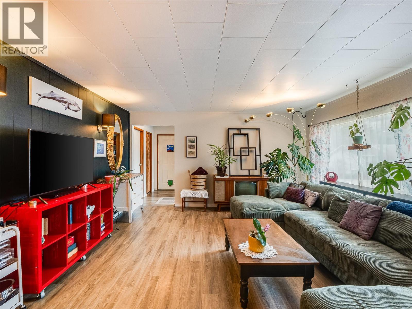 1057 Quance Street, Castlegar