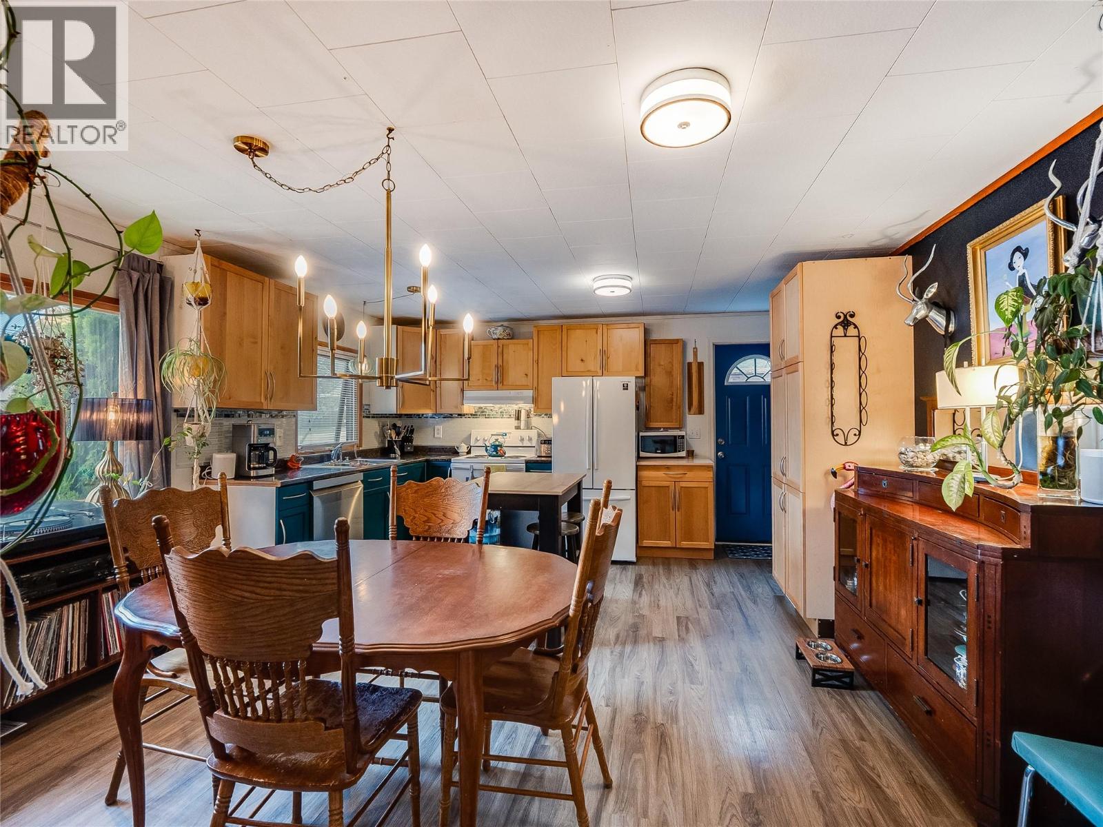 1057 Quance Street, Castlegar