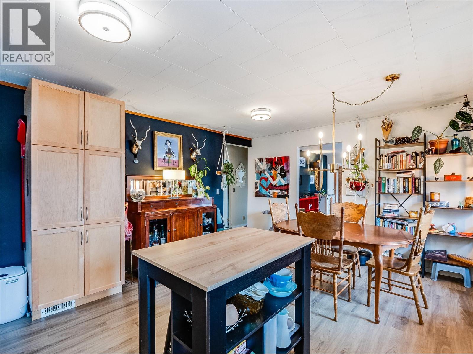 1057 Quance Street, Castlegar