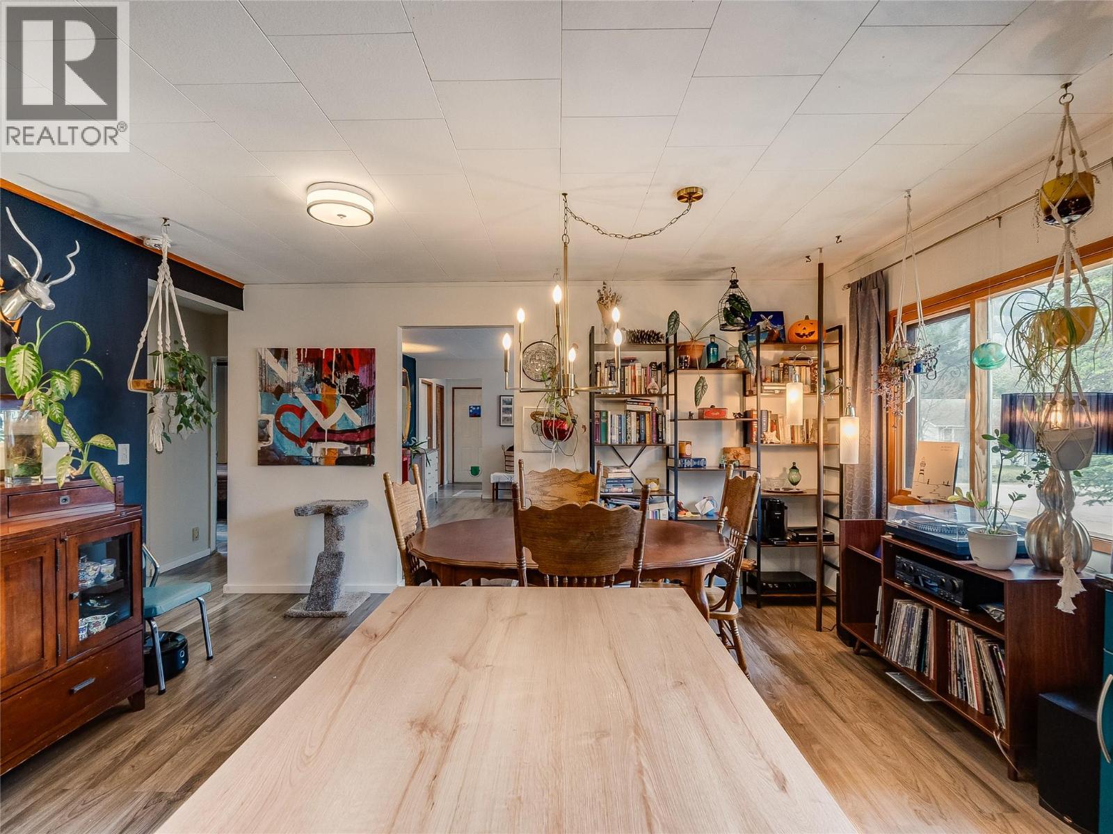 1057 Quance Street, Castlegar