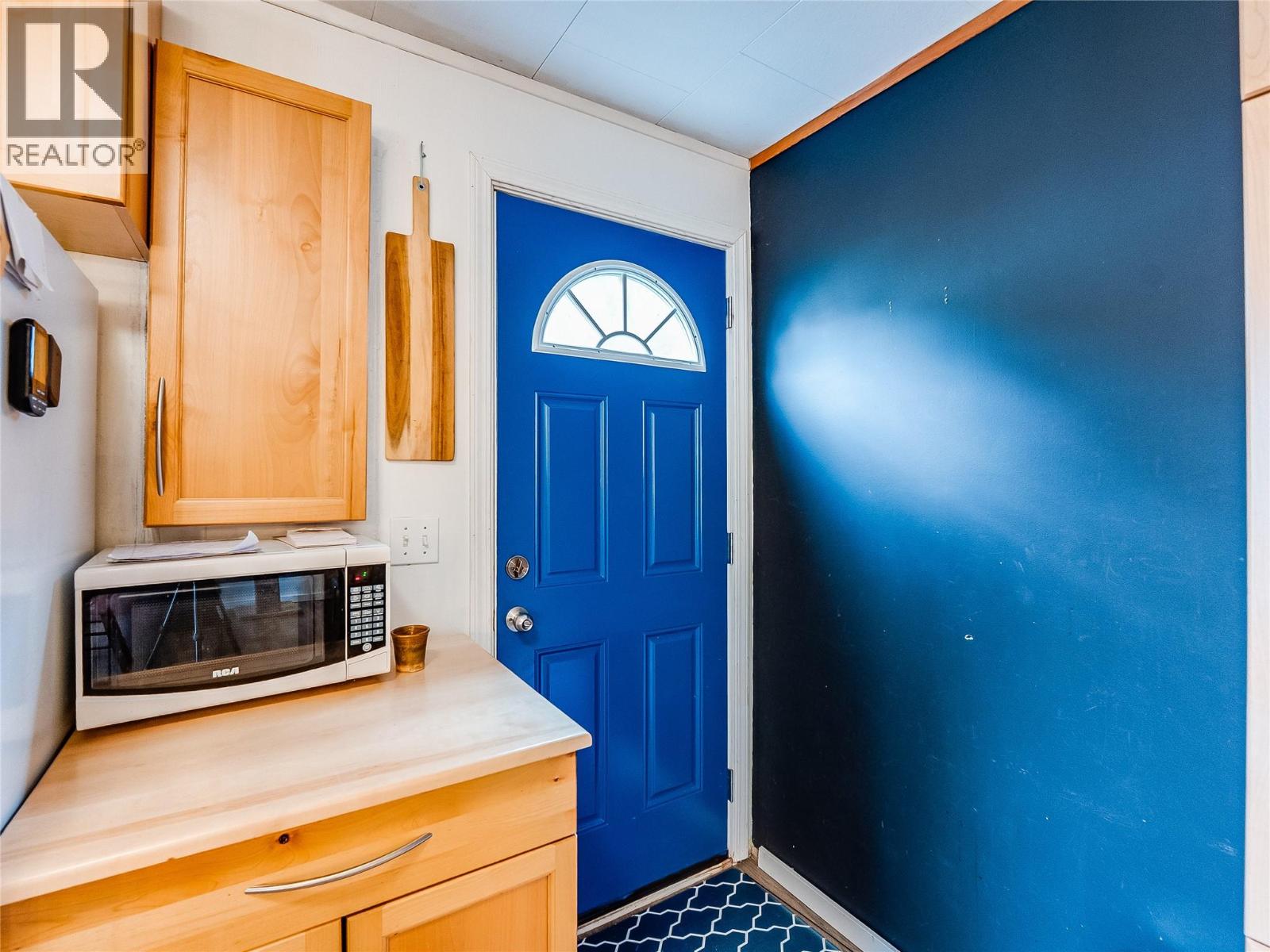 1057 Quance Street, Castlegar