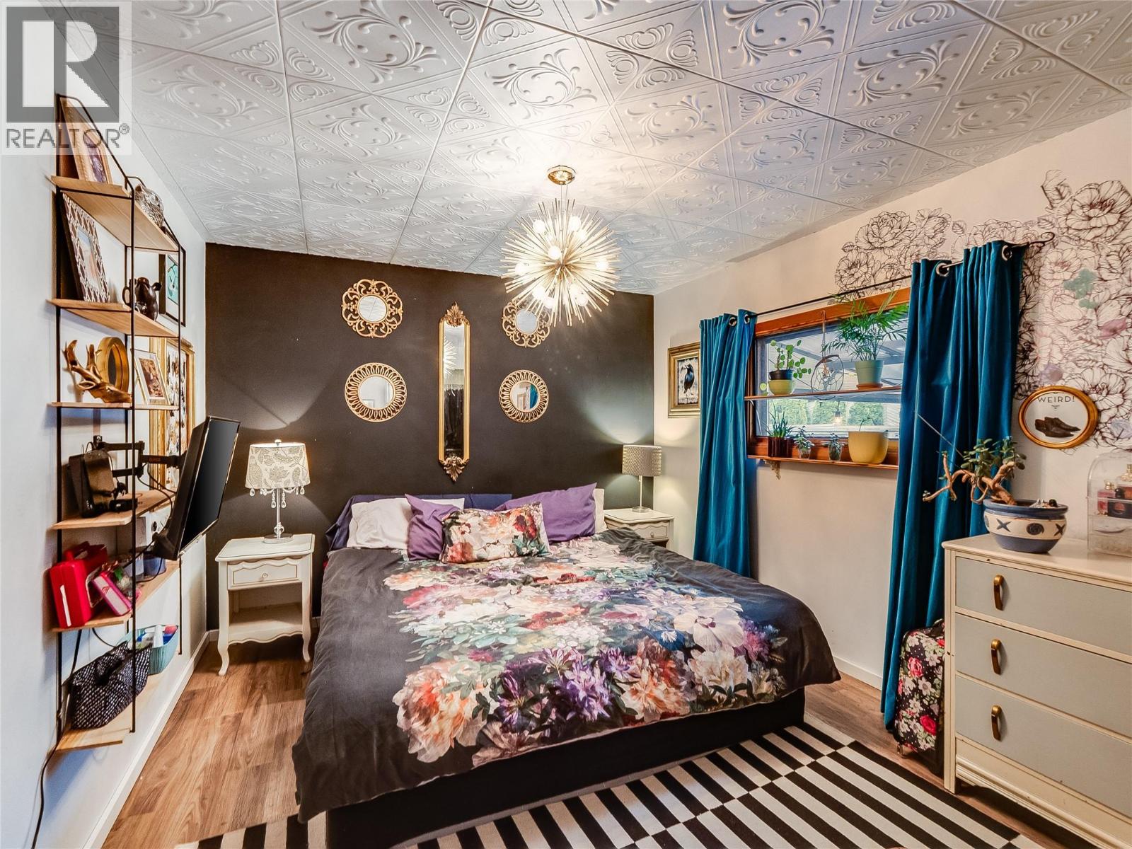 1057 Quance Street, Castlegar