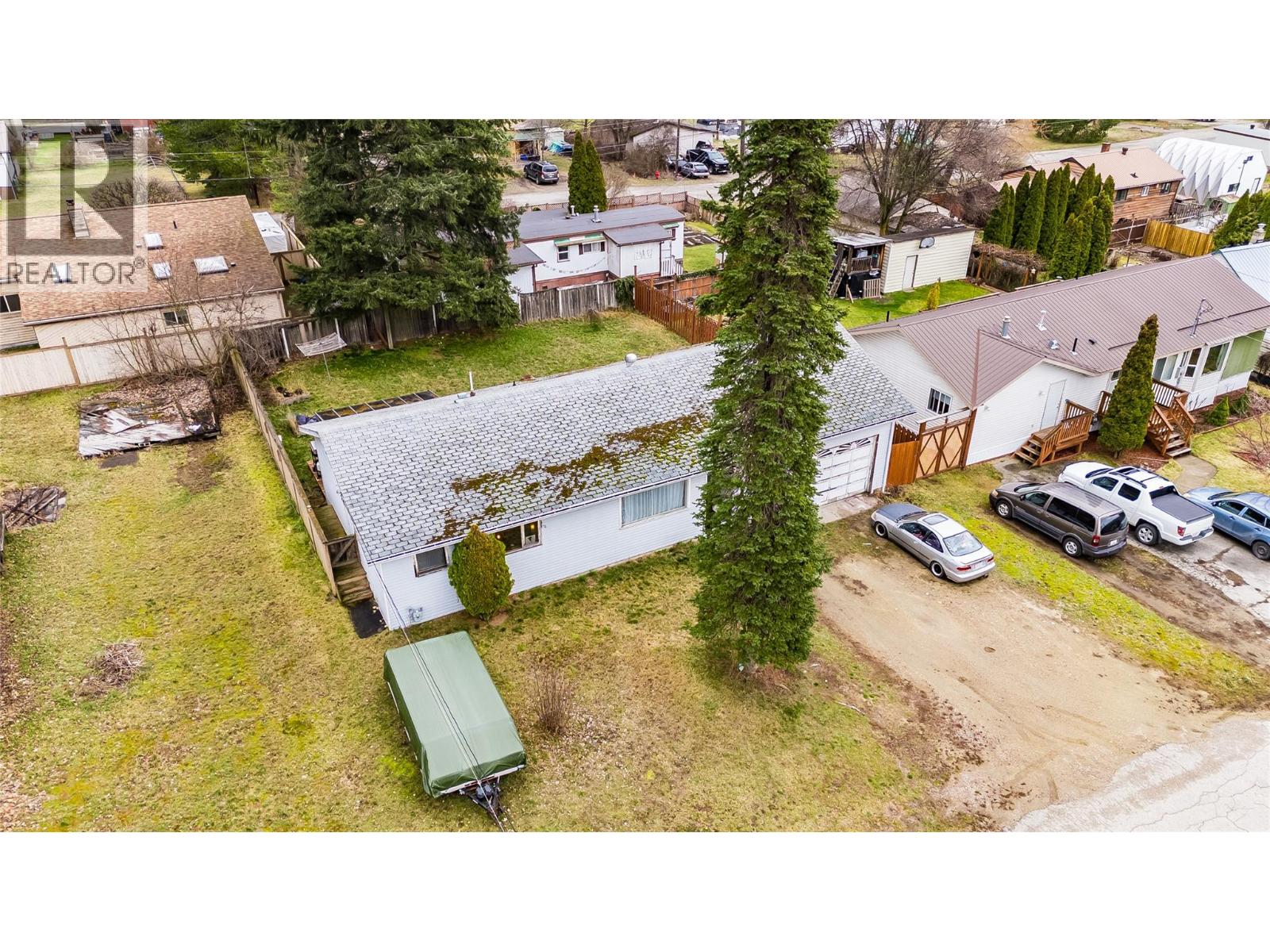 1057 Quance Street, Castlegar
