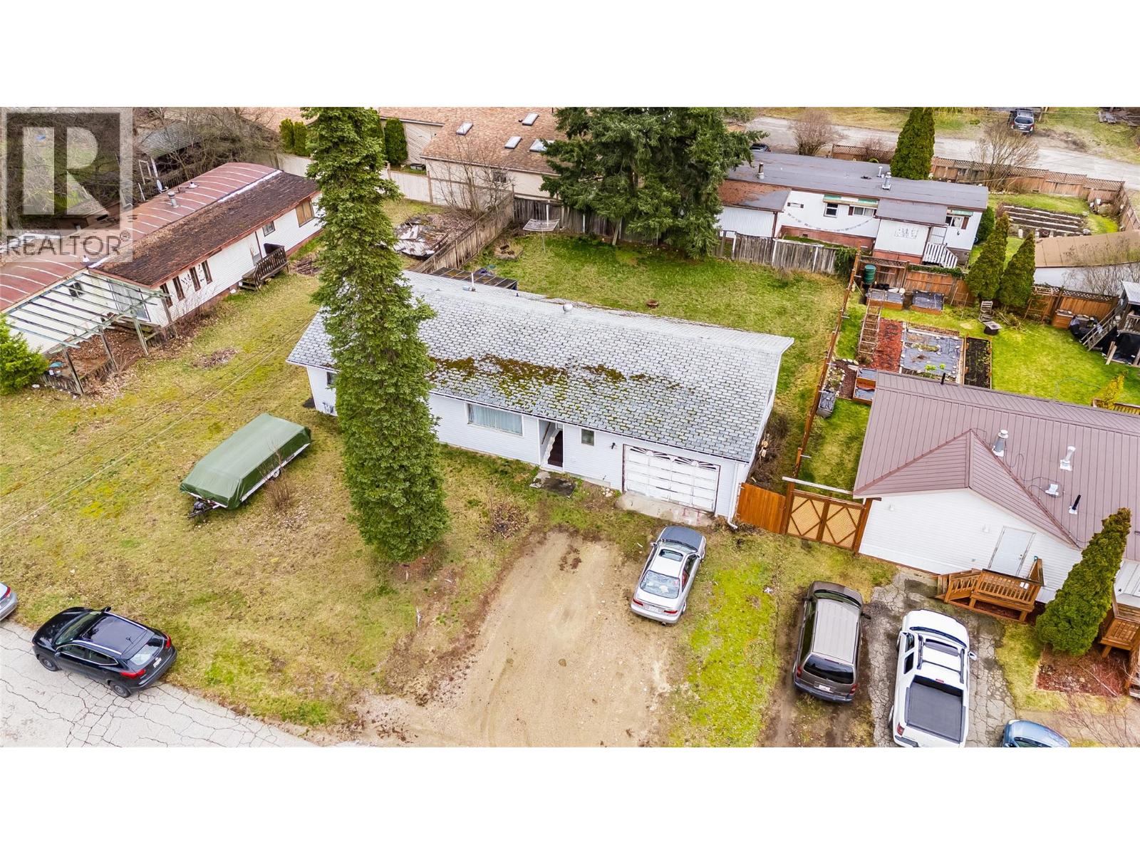 1057 Quance Street, Castlegar