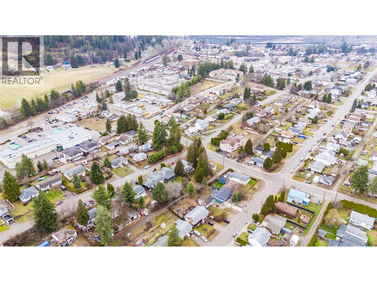 626 9th Avenue, Castlegar