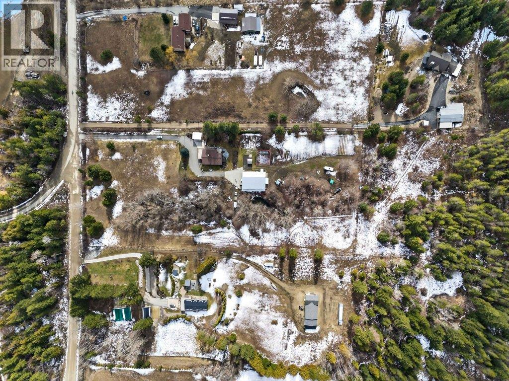 571 60 Street SW - 10