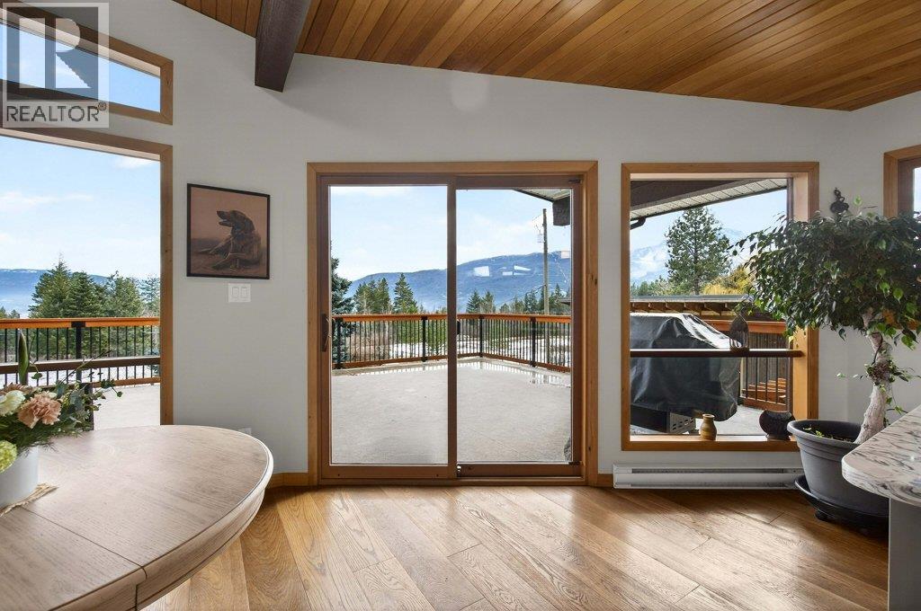 571 60 Street SW, Salmon Arm