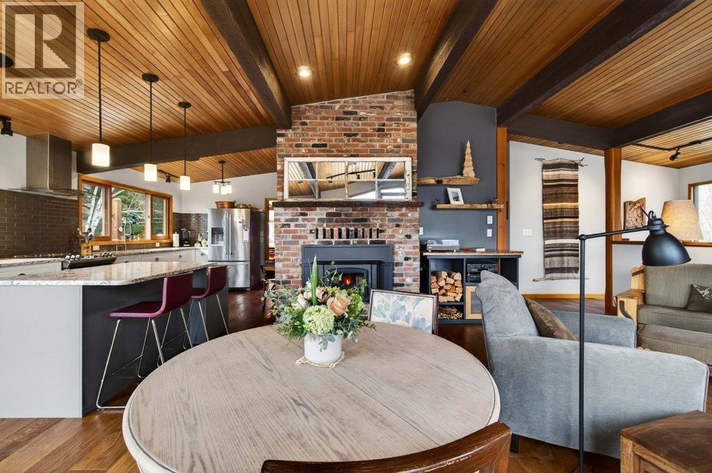 571 60 Street SW, Salmon Arm