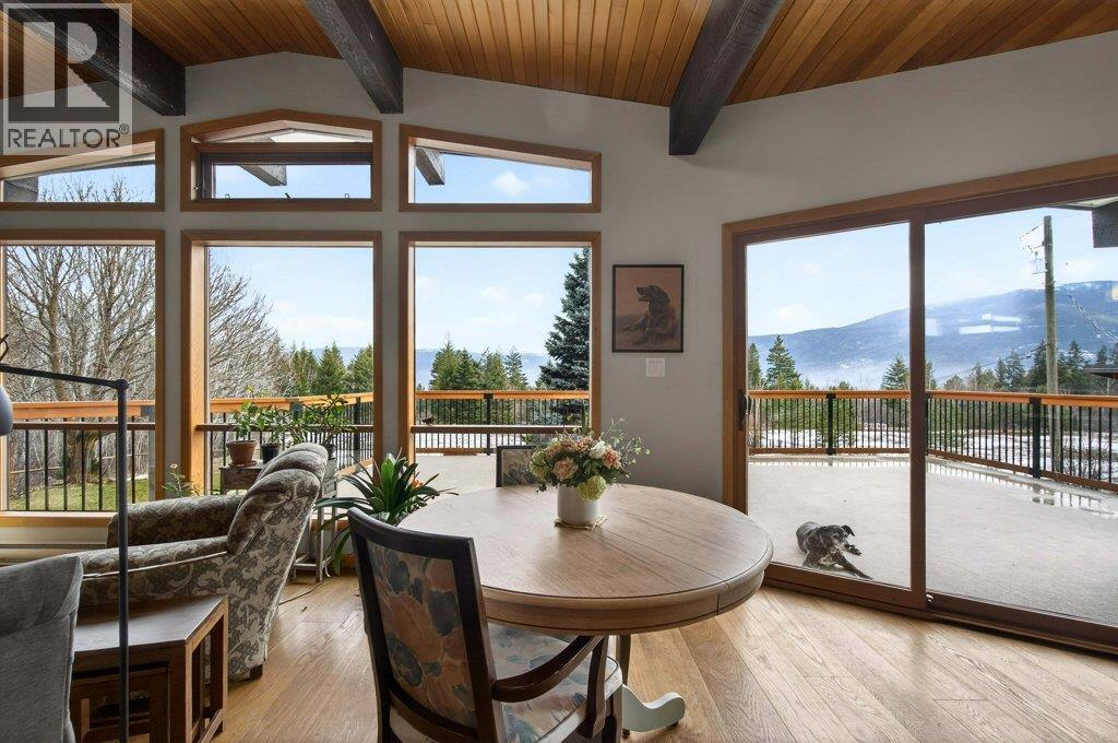 571 60 Street SW, Salmon Arm