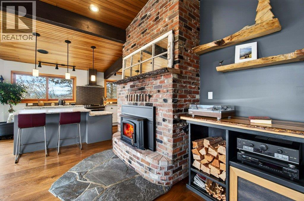 571 60 Street SW, Salmon Arm