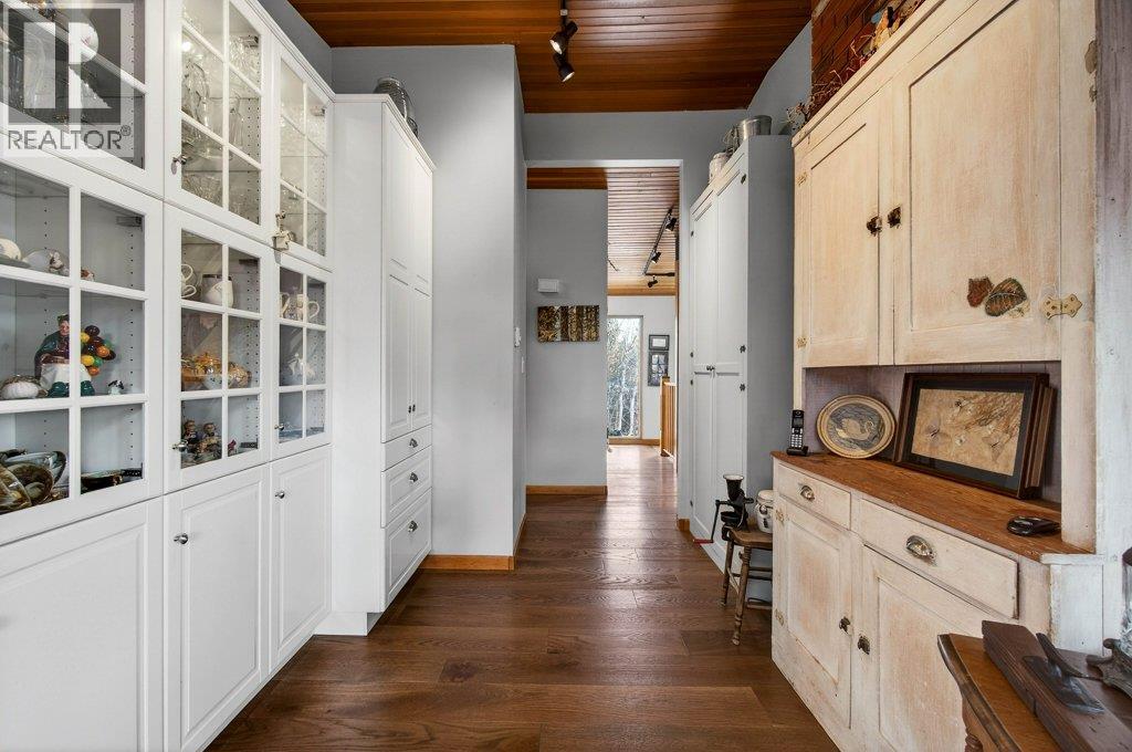 571 60 Street SW, Salmon Arm