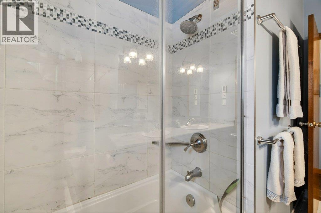 571 60 Street SW, Salmon Arm