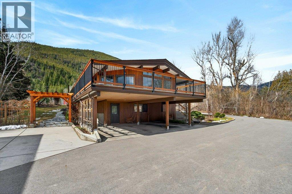 571 60 Street SW - 5