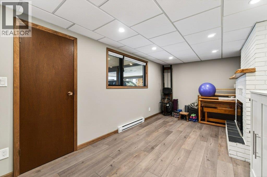 571 60 Street SW, Salmon Arm