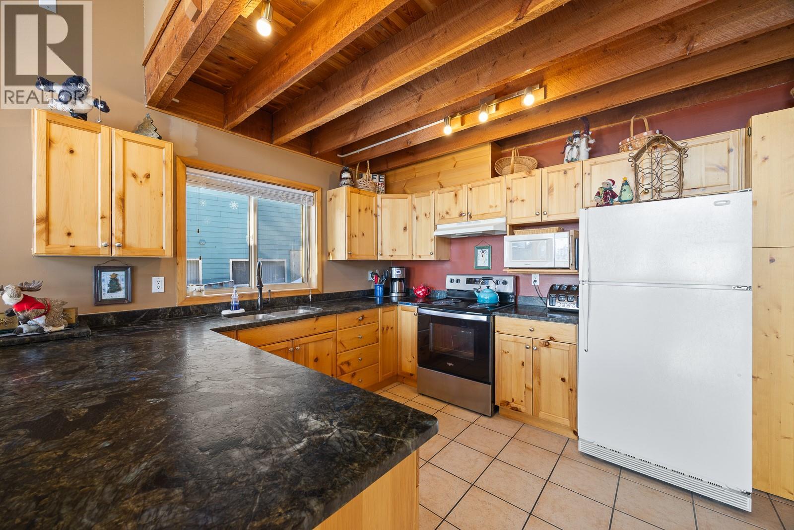 5825 Snow Pines Way Unit# A, Big White