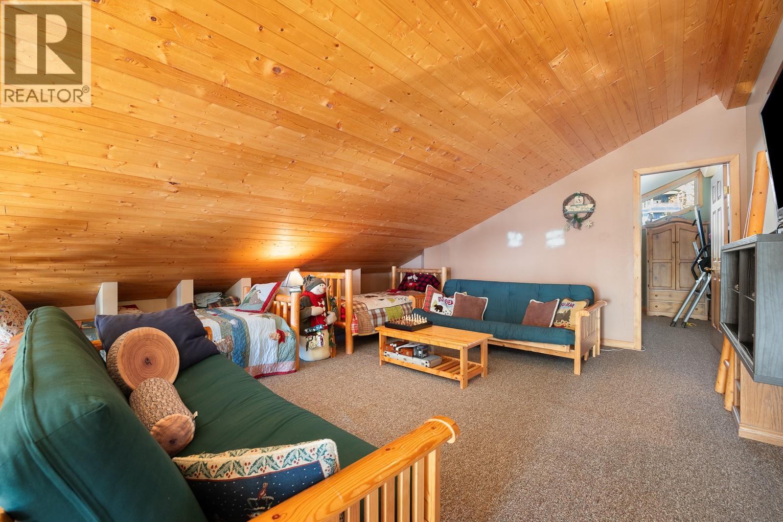 5825 Snow Pines Way Unit# A, Big White