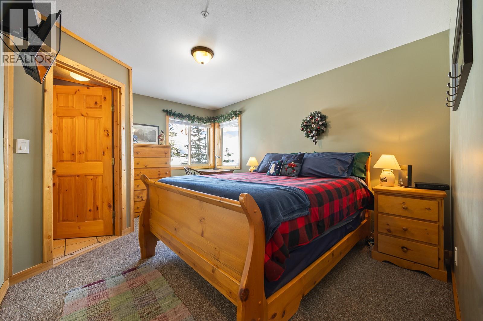 5825 Snow Pines Way Unit# A, Big White