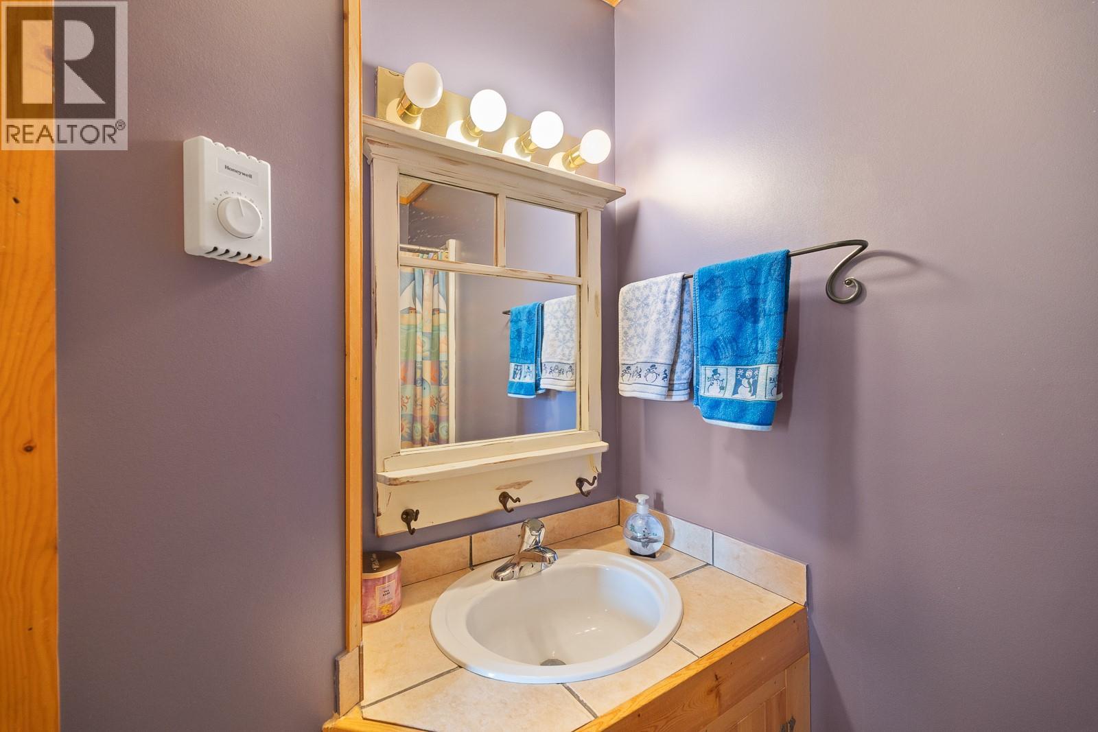 5825 Snow Pines Way Unit# A, Big White