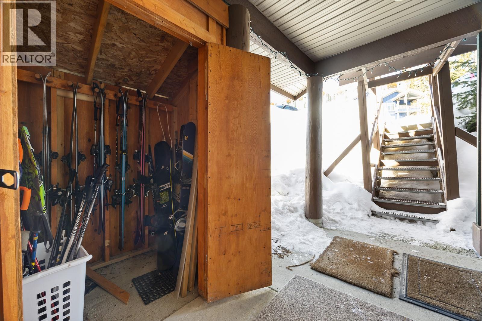 5825 Snow Pines Way Unit# A, Big White