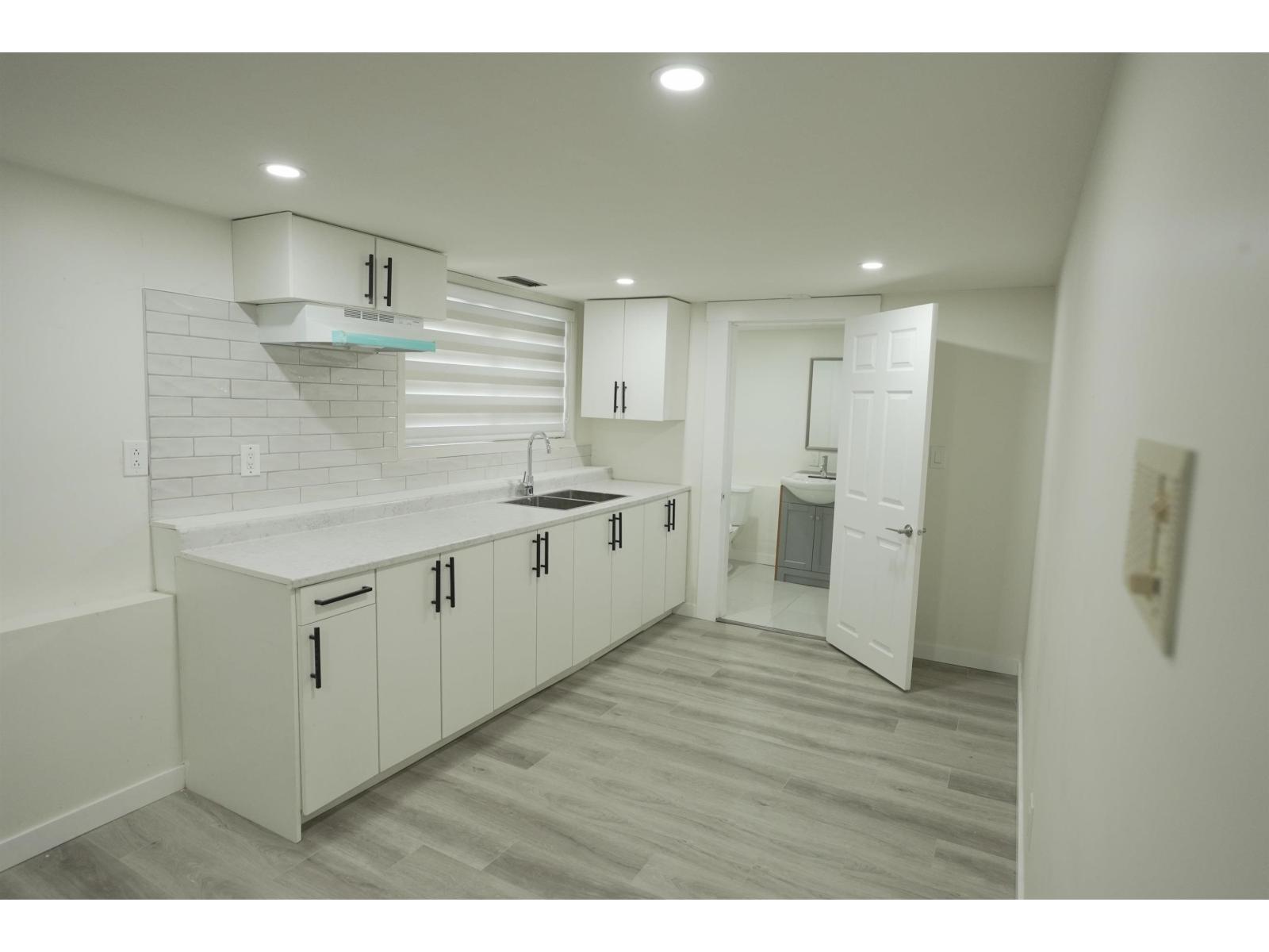 6601 HYLAND Place, Delta