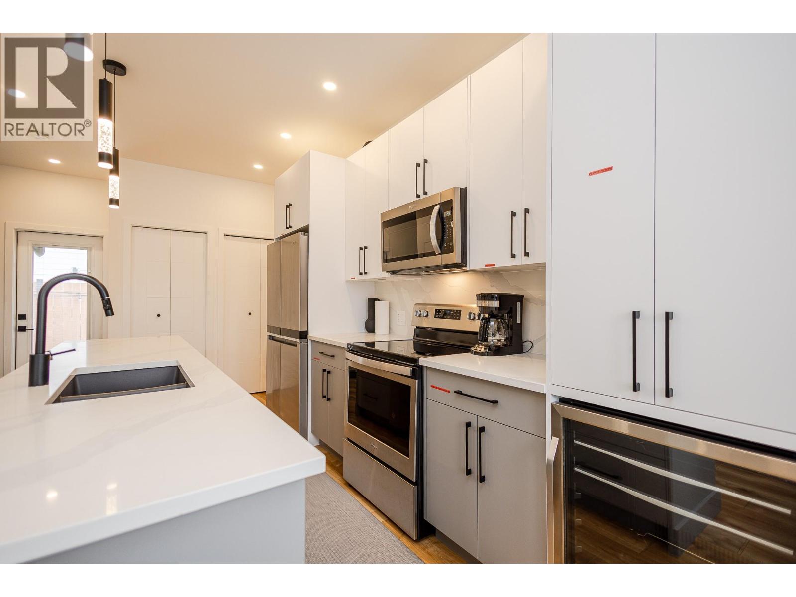 #104 169 Maple Street - 10
