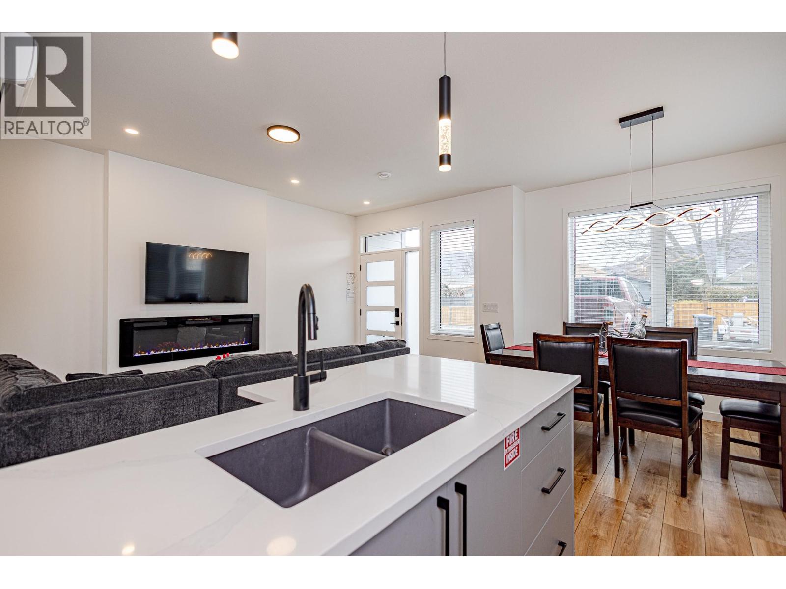 #103 169 Maple Street - 22