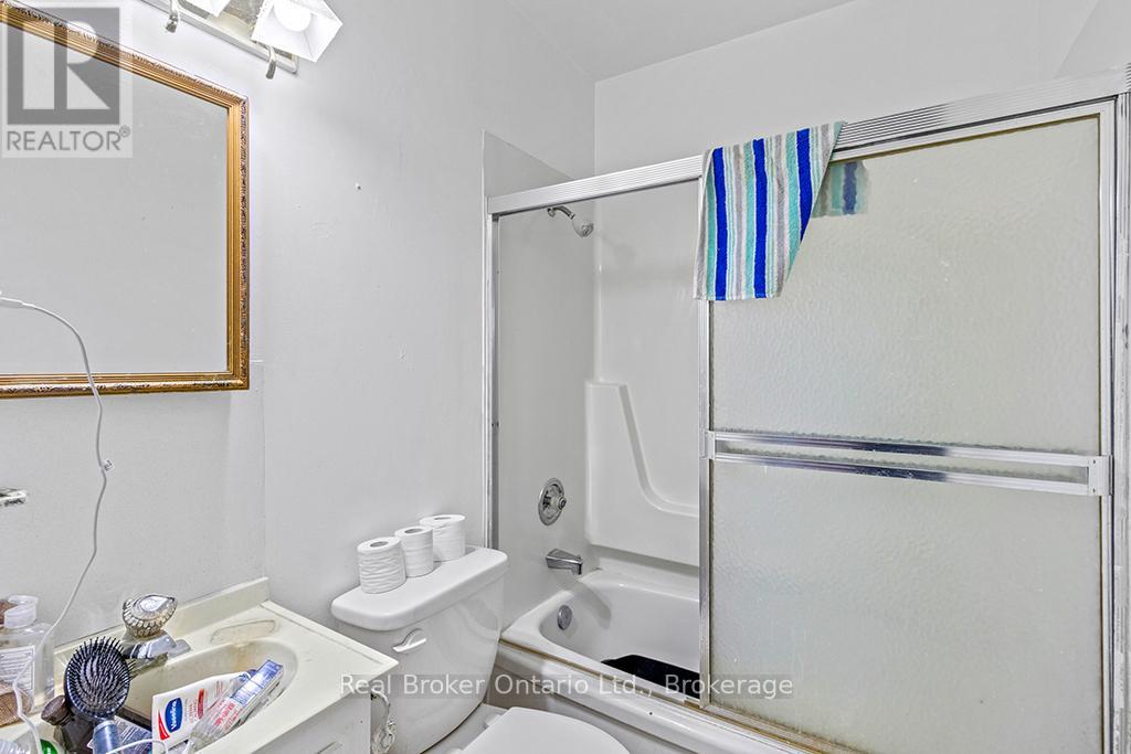 626 13TH AVENUE - 23
