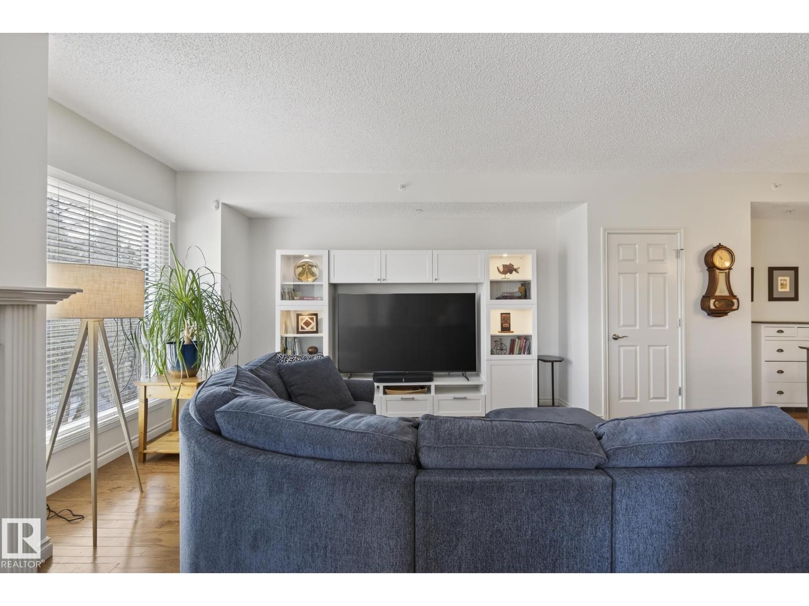 #307 10108 125 ST NW - 22