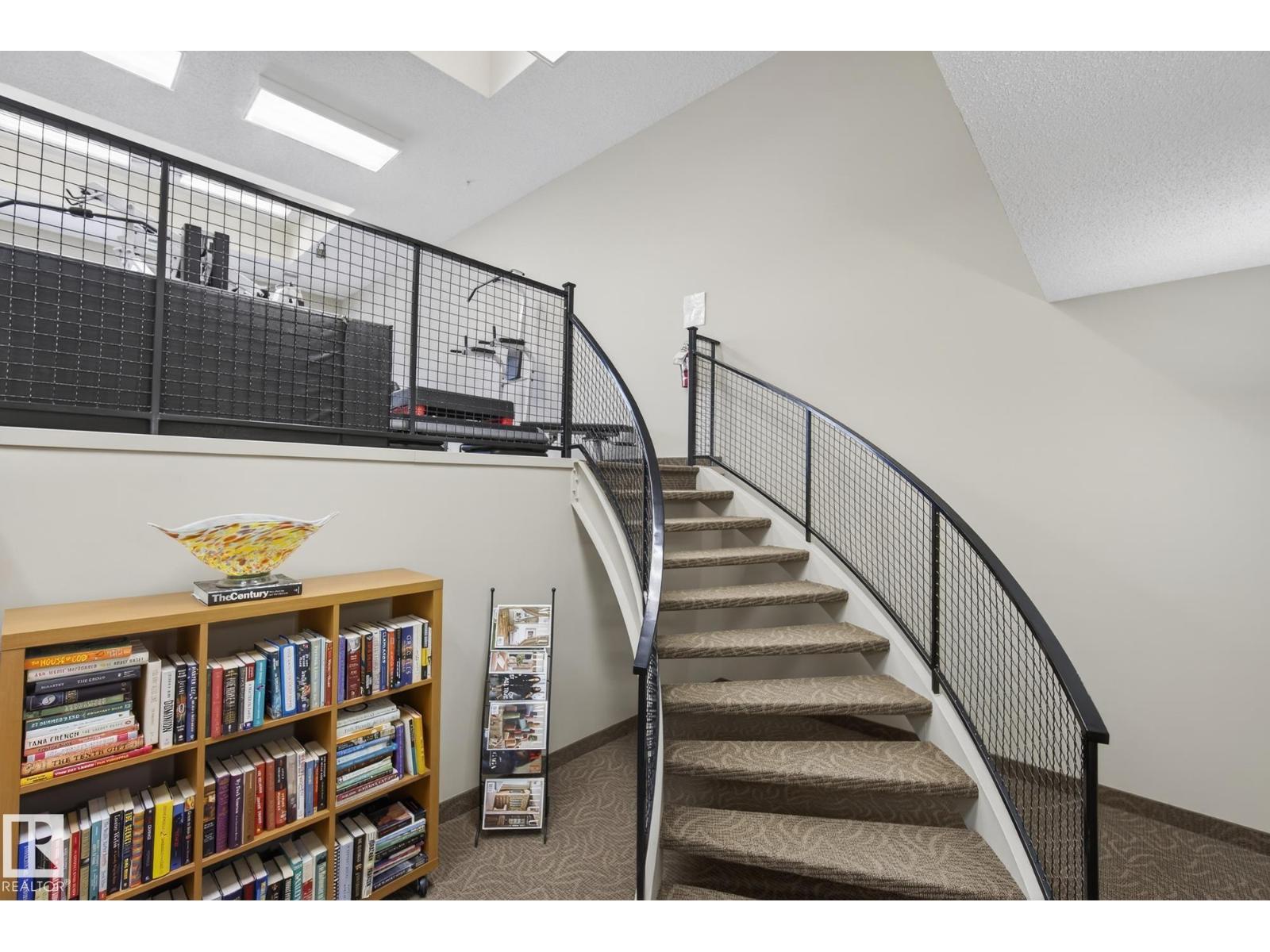 #307 10108 125 ST NW - 39
