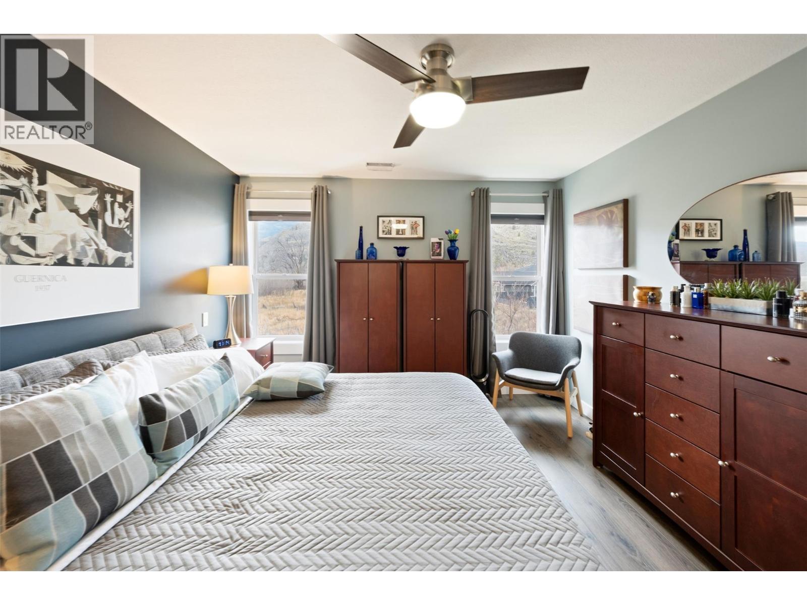 6514 MEADOWS Drive Unit# 9, Oliver