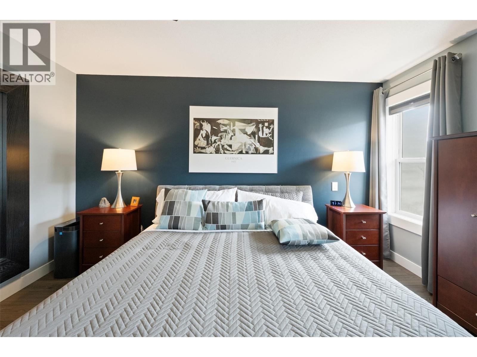 6514 MEADOWS Drive Unit# 9, Oliver