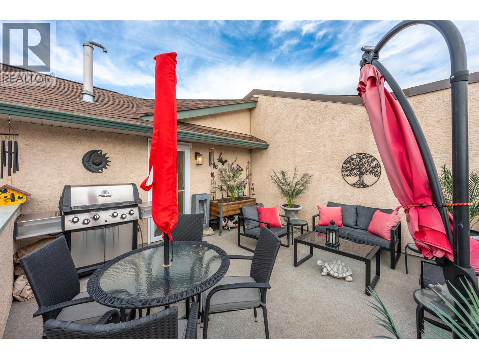 6514 MEADOWS Drive Unit# 9, Oliver