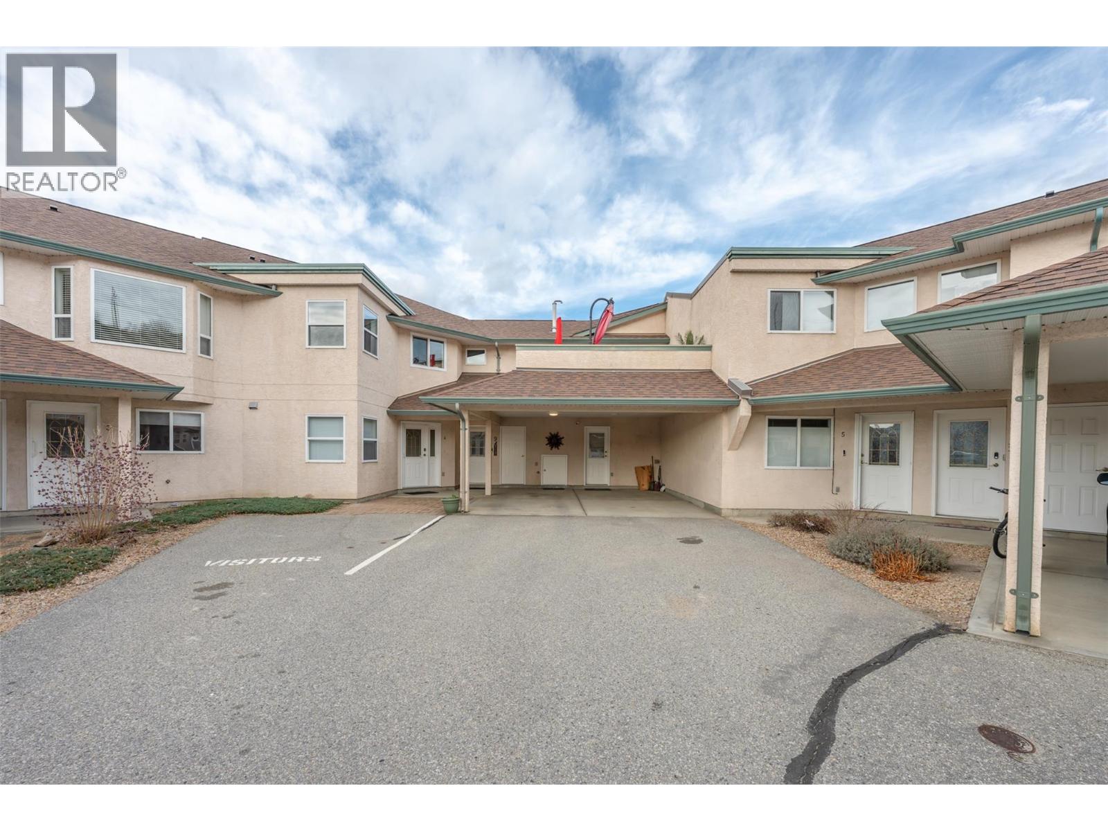 6514 MEADOWS Drive Unit# 9, Oliver