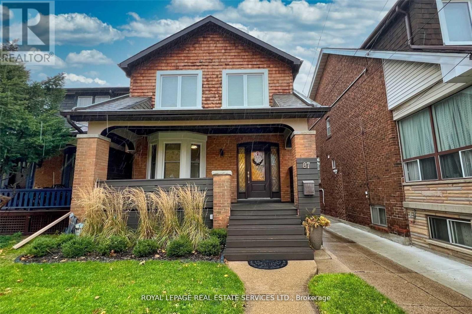 Listing photo of LOWER - 87 DAWES ROAD