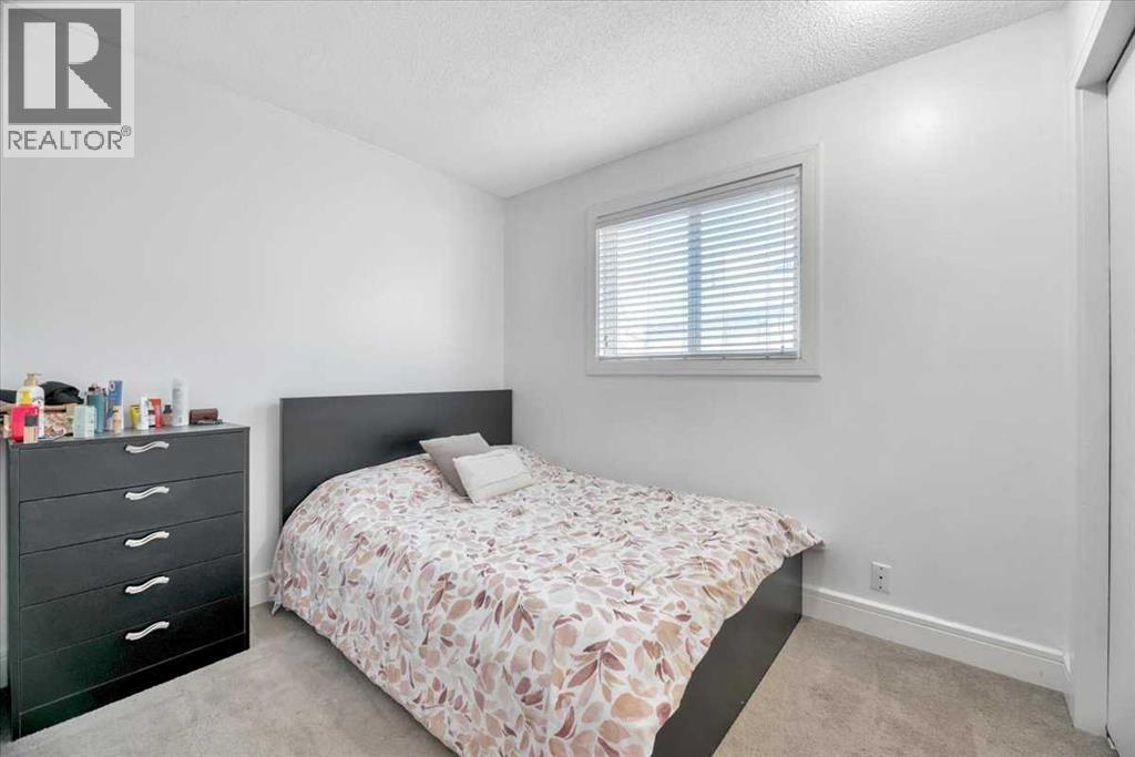 Single Family House Bungalow for Sale in  Castlepark Way NE Castleridge Calgary 