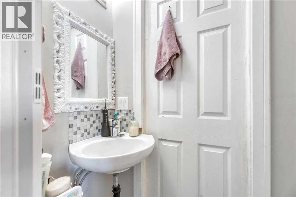 Single Family House Bungalow for Sale in  Castlepark Way NE Castleridge Calgary 