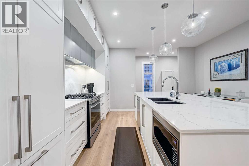 Single Family House for Sale in    Street SW West Springs Calgary 