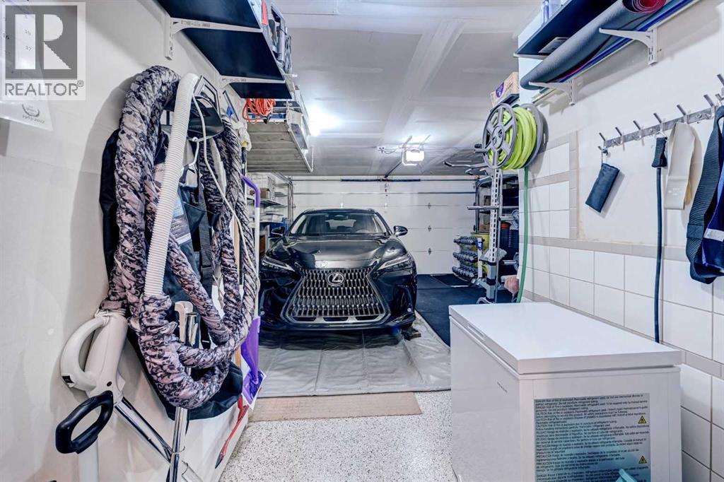 Single Family House for Sale in    Street SW West Springs Calgary 