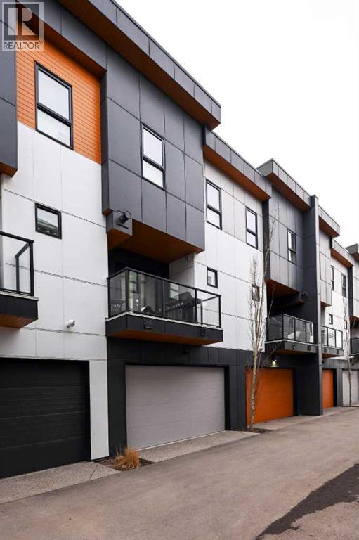 Single Family House for Sale in    Street SW West Springs Calgary 