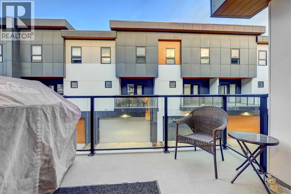 Single Family House for Sale in    Street SW West Springs Calgary 