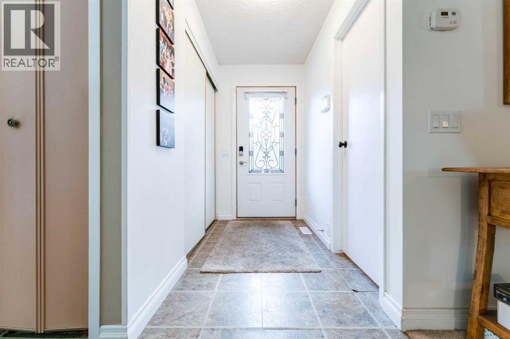 Single Family House for Sale in  Midpark Gardens SE Midnapore Calgary 