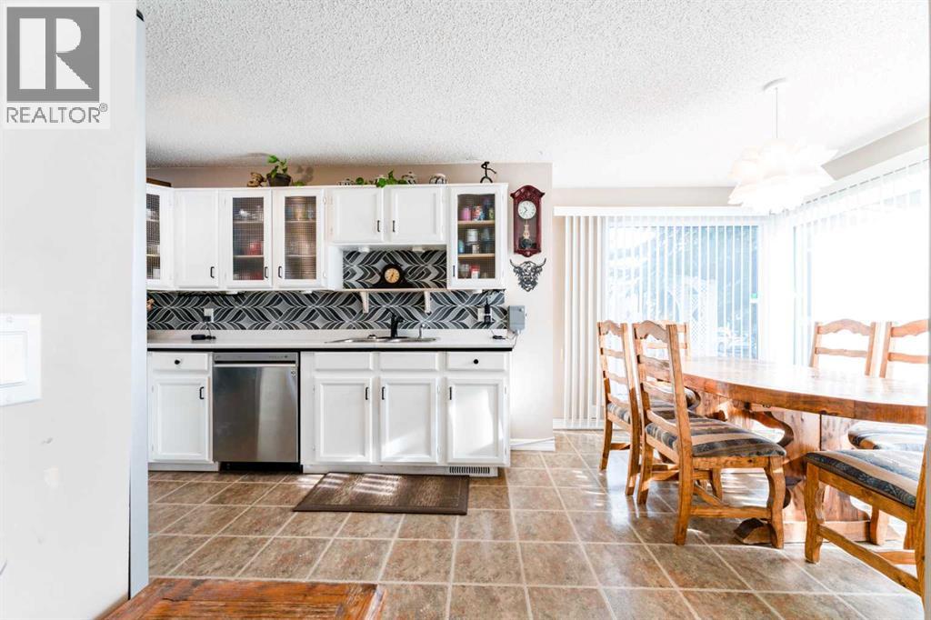 Single Family House for Sale in  Midpark Gardens SE Midnapore Calgary 