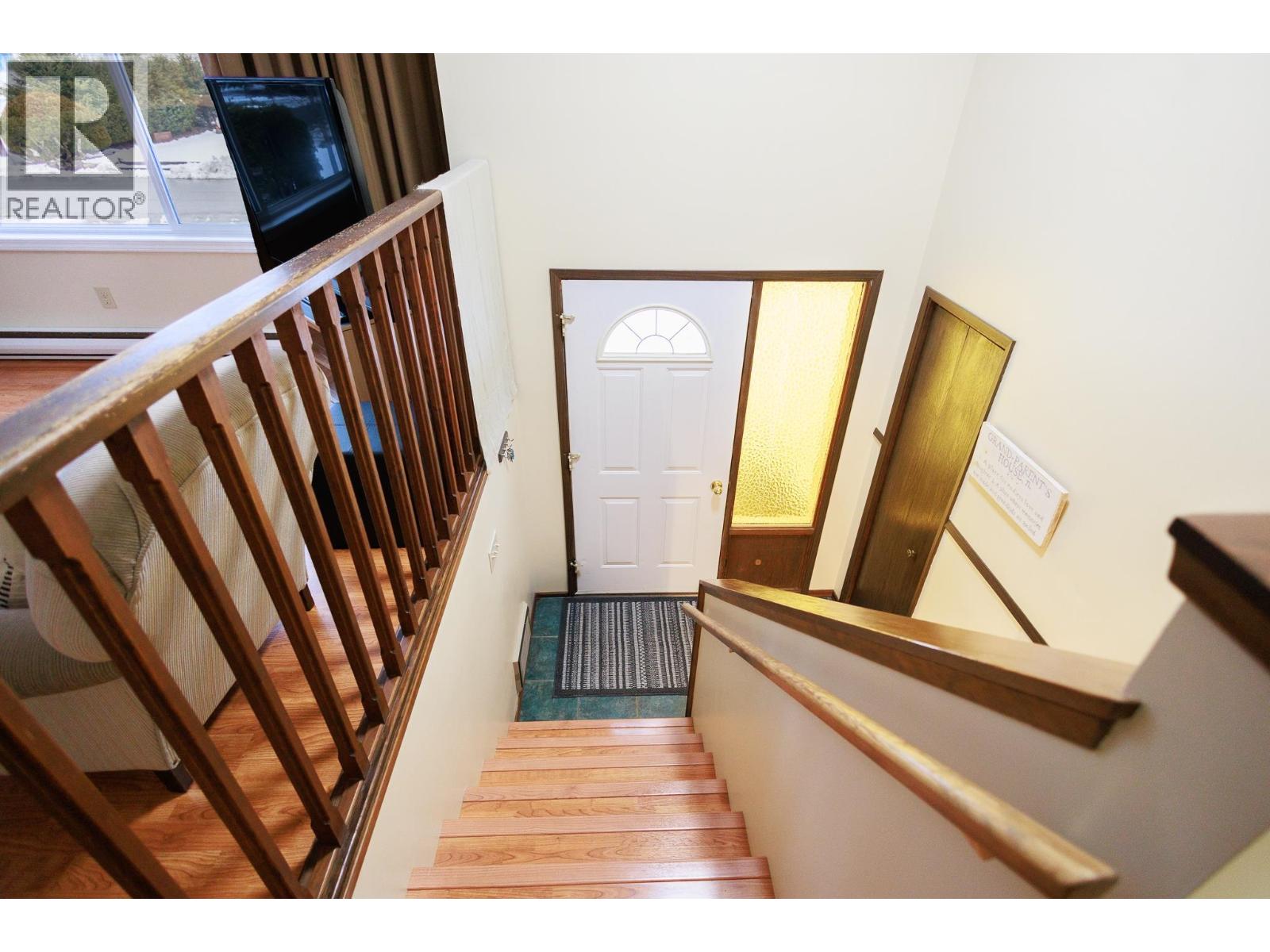 3627 COTTONWOOD Crescent, Terrace