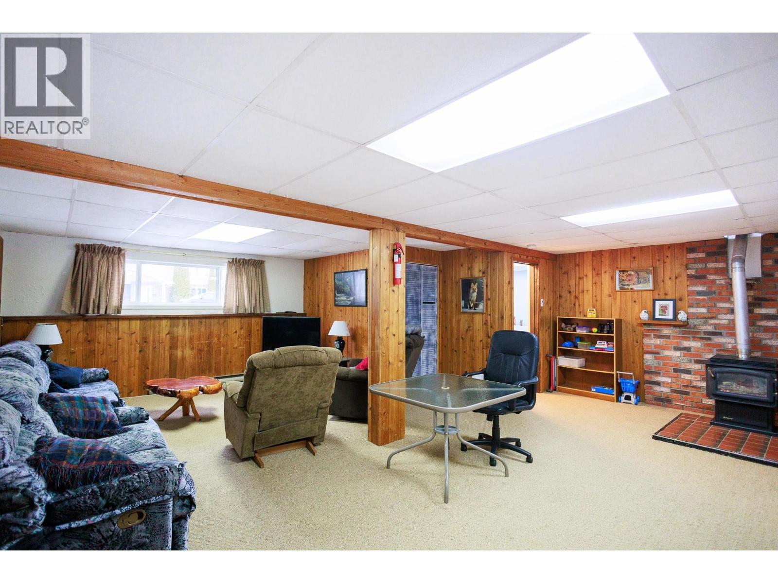 3627 COTTONWOOD Crescent, Terrace