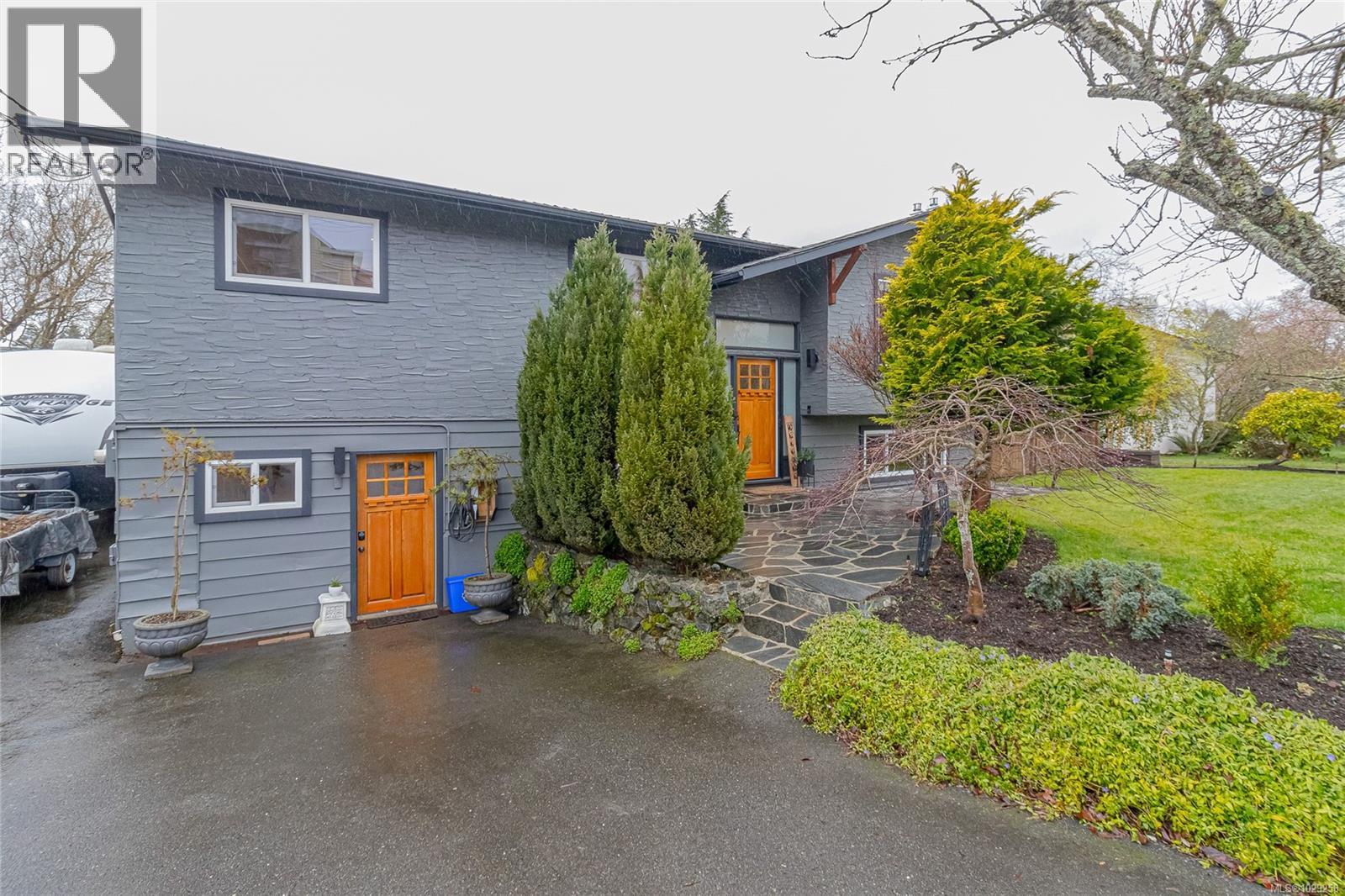  1911 Lisnoe Avenue, Central Saanich